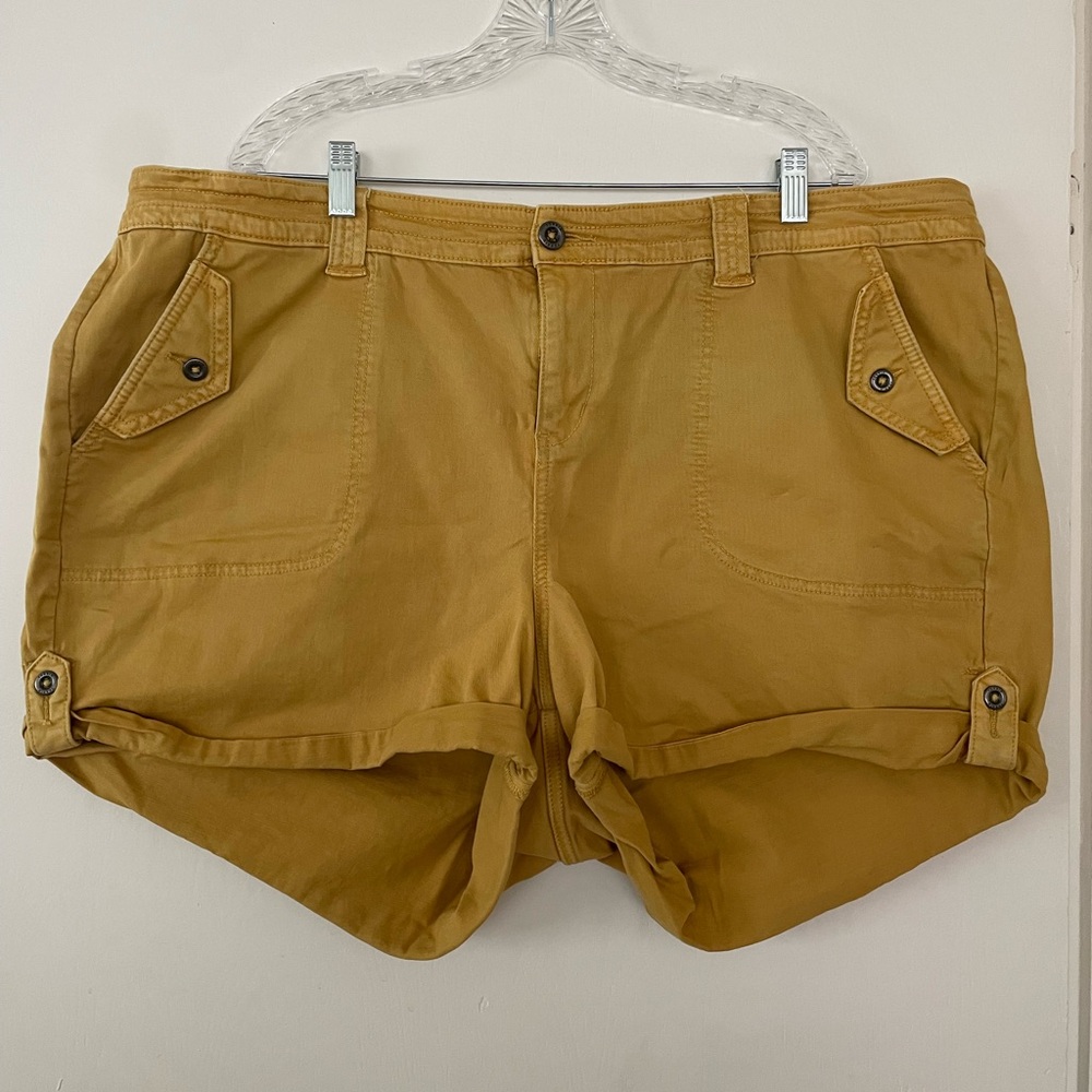 TORRID woman’s shorts